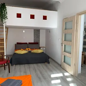 sunflowers-apartman.inbudapesthotels.com/